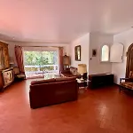 L'esbadaia فيلة