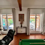 Villa L'esbadaia *