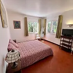 Villa L'esbadaia *