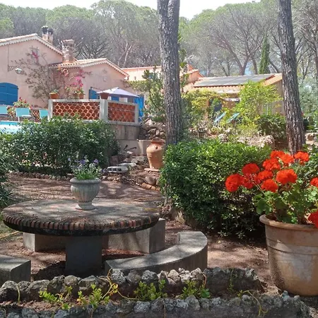 Villa L'esbadaia *