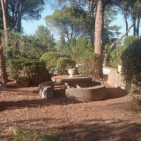 L'esbadaia Villa *