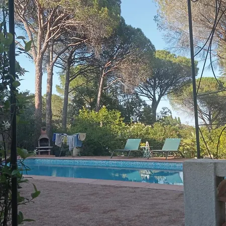 L'esbadaia Villa