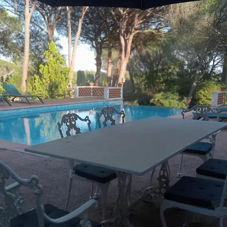 L'esbadaia Вилла Сен-Рафаэль